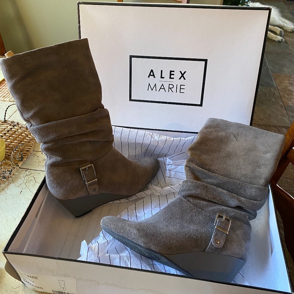 Alex Marie London Rain, size 6, grey suede slouch boots